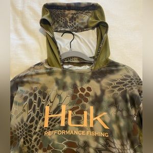 Huk Fishing SPF/UPF Hoodie - Size L - Kryptek Pattern